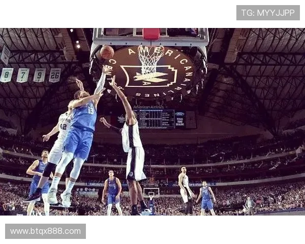 NBA赛事分析:绿军小胜独行侠火箭遭遇开拓者挑战马刺力克船队湖人击败步行者 NBA赛事分析:绿军小胜独行侠火箭遭遇开拓者挑战马刺力克船队湖人击败步行者